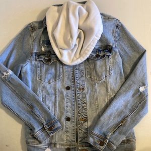 Hollister Epic Flex, distressed jean jacket, in light wash.